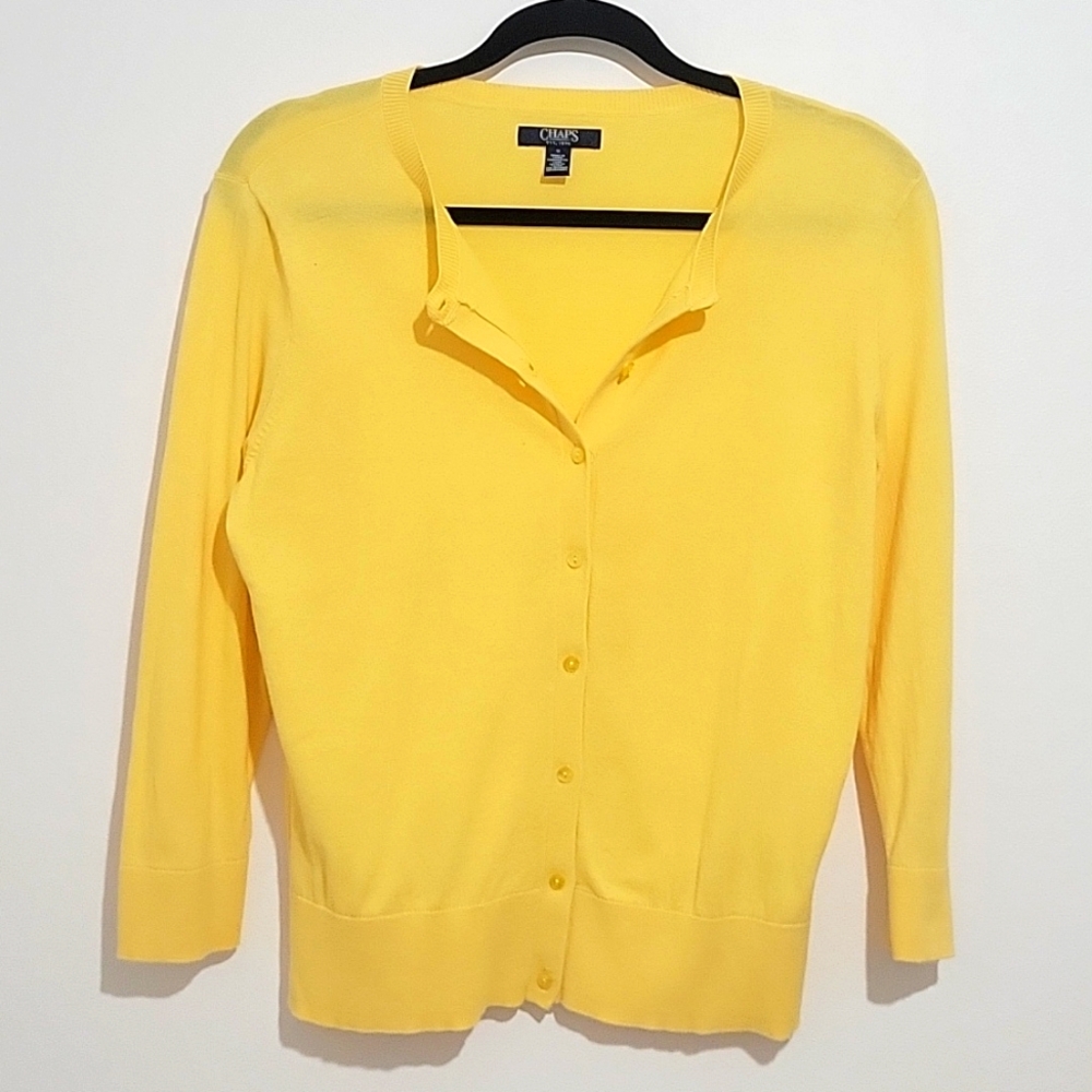 WOMEN'S LONG SLEEVE BUTTON DOWN LIGHTWEIGHT YELLOW CARDIGAN SWEATER